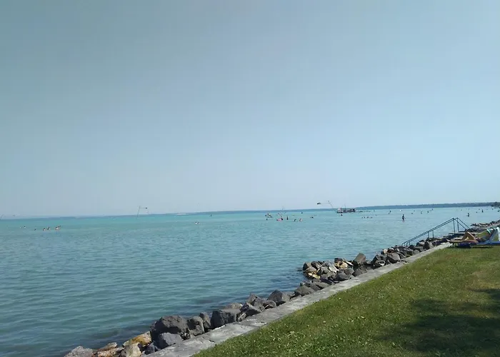 アパート Kardos シオーフォク