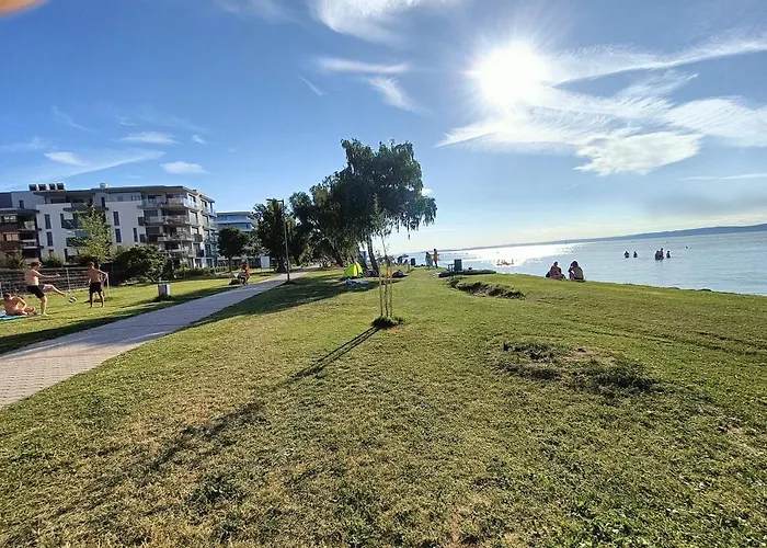 アパート Kardos シオーフォク